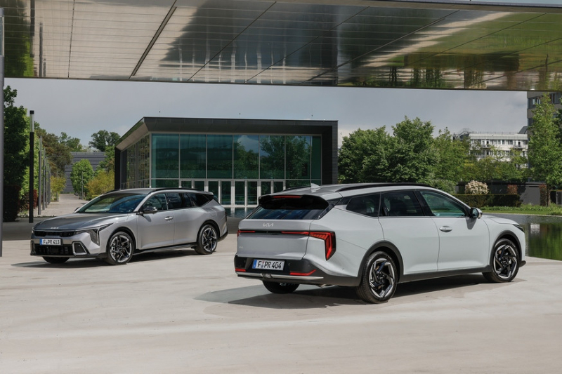 Хэтчбек и универсал Kia K4 с новой начинкой скоро стартуют в Европе