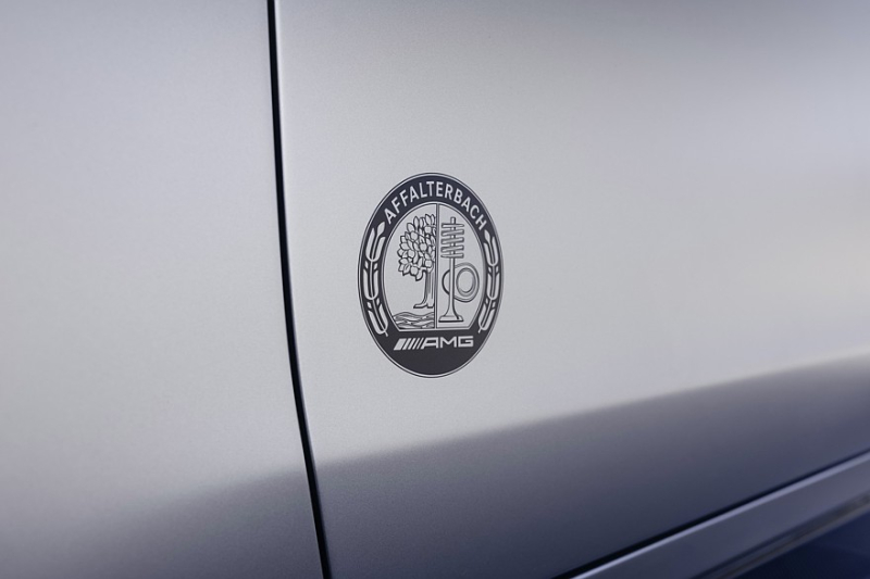 Mercedes-AMG CLE 646 Spezialanfertigung: облегчённый кузов, мощный V8 и задний привод