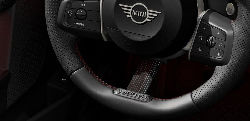 У трёхдверного хэтчбека Mini Cooper появилась спецверсия 1998 GT